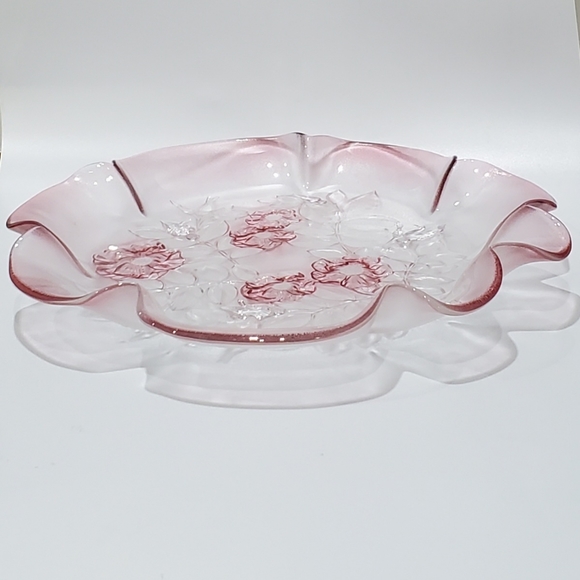 13" 🇩🇪 Crystal Pink Roses 3 Toed Ruffled Edge Satin Serving Platter by Mikasa - Picture 6 of 13